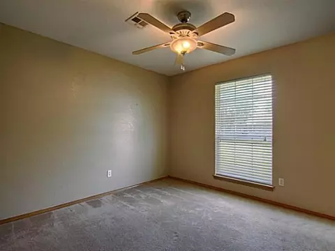5 E Locust St, Tuttle, OK 73089 photo 12