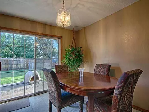 5 E Locust St, Tuttle, OK 73089 photo 5