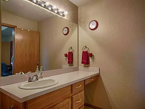 5 E Locust St, Tuttle, OK 73089 photo 10