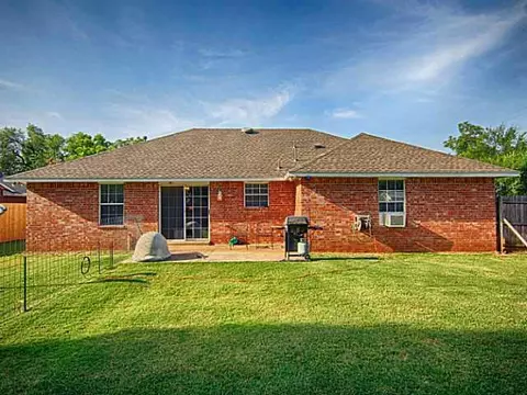 5 E Locust St, Tuttle, OK 73089 photo 15