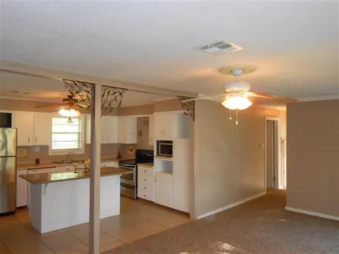 120 N 10th St, Mcloud, OK 74851 photo 2