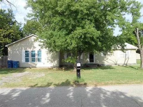 120 N 10th St, Mcloud, OK 74851 photo 1