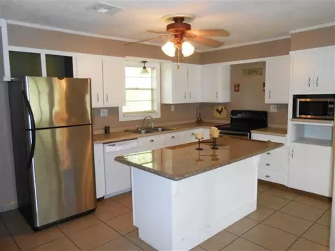 120 N 10th St, Mcloud, OK 74851 photo 3
