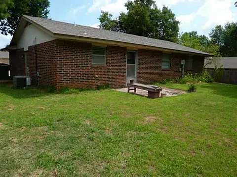 3304 E Noble Dr, Edmond, OK 73034 photo 3