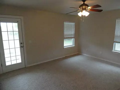 716 Hedgewood Dr, Moore, OK 73160 photo 9