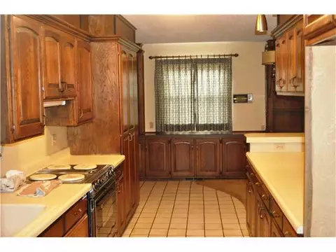 928 E Mockingbird Dr, Guthrie, OK 73044 photo 4