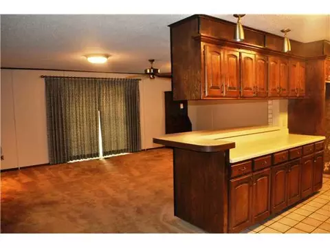 928 E Mockingbird Dr, Guthrie, OK 73044 photo 5