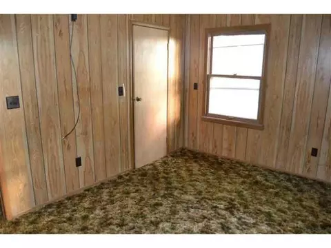 906 E Walnut St, Tecumseh, OK 74873 photo 6