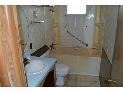 906 E Walnut St, Tecumseh, OK 74873 photo 8