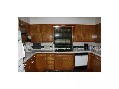 102 Maple Ln, Chickasha, OK 73018 photo 4