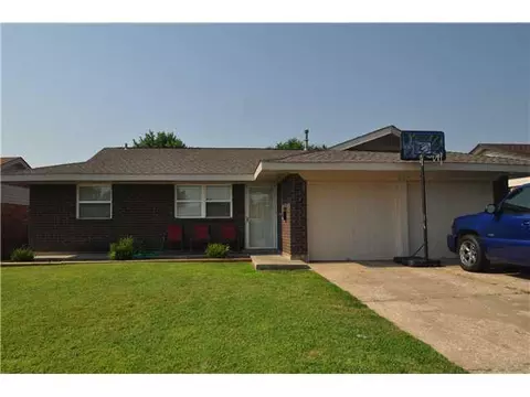 222 E Cherry Ave, Yukon, OK 73099 photo 1