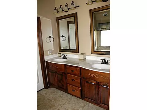 1117 Bryan Dr, Moore, OK 73160 photo 10