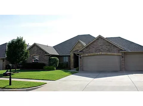 1117 Bryan Dr, Moore, OK 73160 photo 2