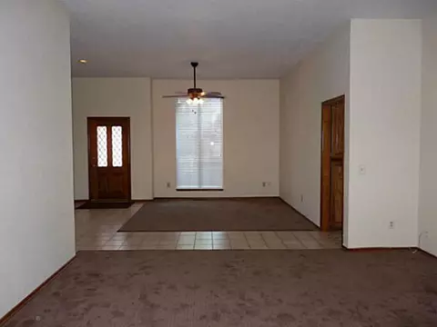 133 E Olympic Dr, Yukon, OK 73099 photo 10