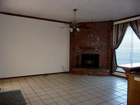 133 E Olympic Dr, Yukon, OK 73099 photo 18