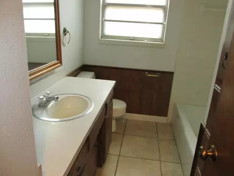 636 E 26th St, Edmond, OK 73013 photo 10
