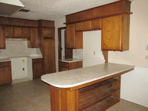 636 E 26th St, Edmond, OK 73013 photo 4