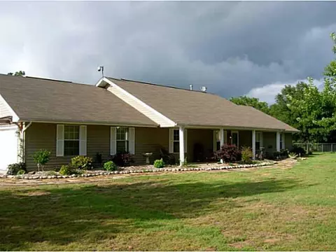 144 Shannon Dr, Mcloud, OK 74851 photo 2