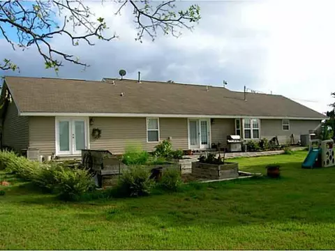 144 Shannon Dr, Mcloud, OK 74851 photo 4