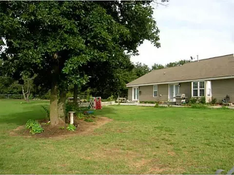 144 Shannon Dr, Mcloud, OK 74851 photo 5