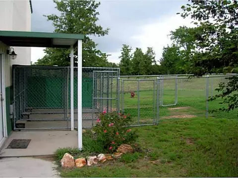 144 Shannon Dr, Mcloud, OK 74851 photo 9