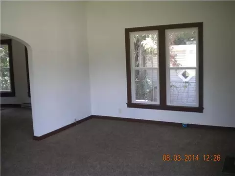 715 E Harrison Ave, Guthrie, OK 73044 photo 3