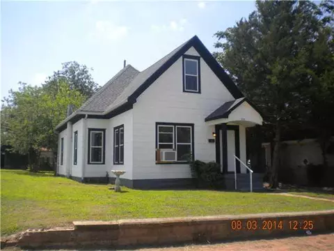 715 E Harrison Ave, Guthrie, OK 73044 photo 1