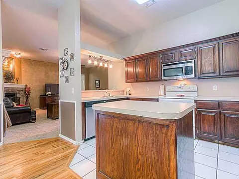 812 SE 38th, Moore, OK 73160 photo 8