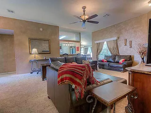 812 SE 38th, Moore, OK 73160 photo 4