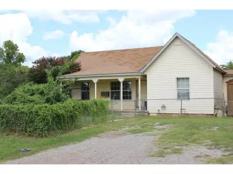 601 E 4th St, Stroud, OK 74079 photo 2