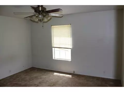 601 E 4th St, Stroud, OK 74079 photo 8