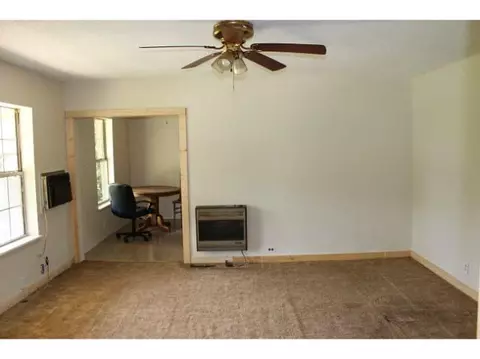601 E 4th St, Stroud, OK 74079 photo 4