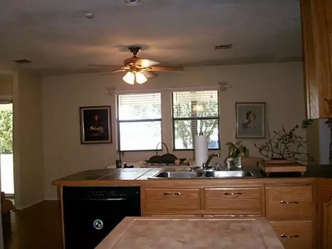 4310 E Tyler Dr, Tuttle, OK 73089 photo 6