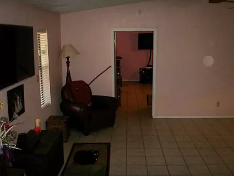 4310 E Tyler Dr, Tuttle, OK 73089 photo 3