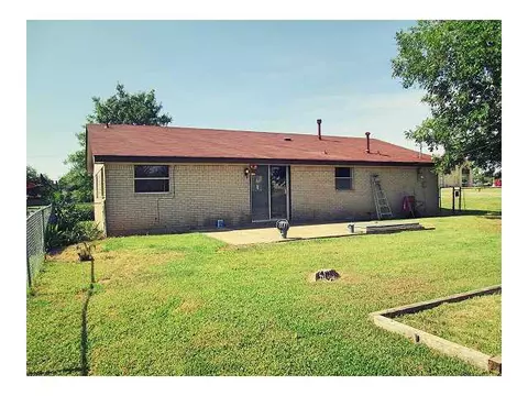 203 E Willow Pl, Yukon, OK 73099 photo 17