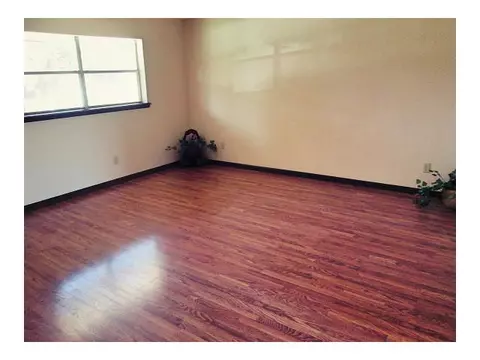 203 E Willow Pl, Yukon, OK 73099 photo 4