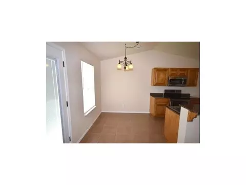 1701 Eagle Dr, Moore, OK 73160 photo 4