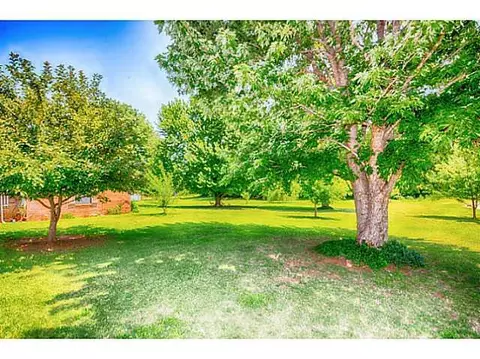 716 Cedar Springs Dr, Tuttle, OK 73089 photo 3