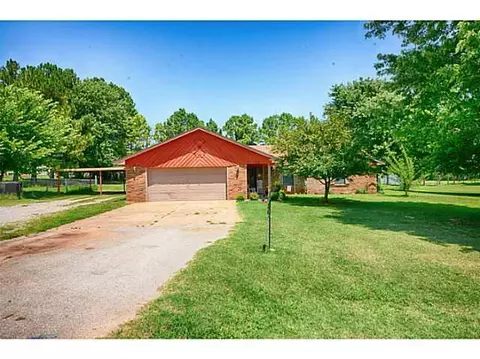 716 Cedar Springs Dr, Tuttle, OK 73089 photo 1