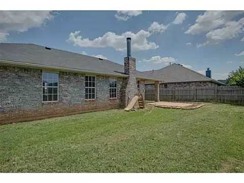1909 Bluegrass Ct, Moore, OK 73160 photo 19