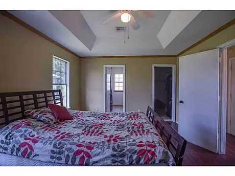 1909 Bluegrass Ct, Moore, OK 73160 photo 8