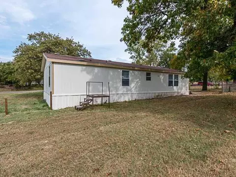17 Whispering Oaks Dr, Mcloud, OK 74851 photo 3