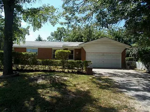 418 E Maple St, Tecumseh, OK 74873 photo 1