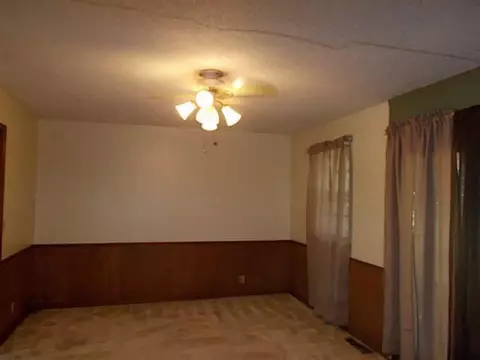 418 E Maple St, Tecumseh, OK 74873 photo 6