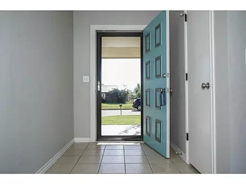 517 Post Oak Ln, Moore, OK 73160 photo 2