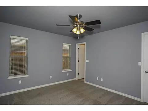 517 Post Oak Ln, Moore, OK 73160 photo 9
