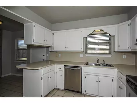 517 Post Oak Ln, Moore, OK 73160 photo 7