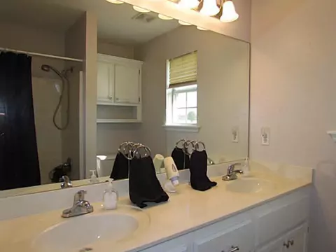 2096 Teal Holw, Tuttle, OK 73089 photo 14