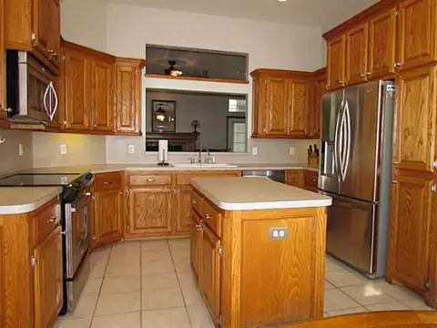 2096 Teal Holw, Tuttle, OK 73089 photo 4