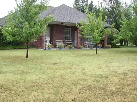 830 Oaklawn Dr, Tuttle, OK 73089 photo 4